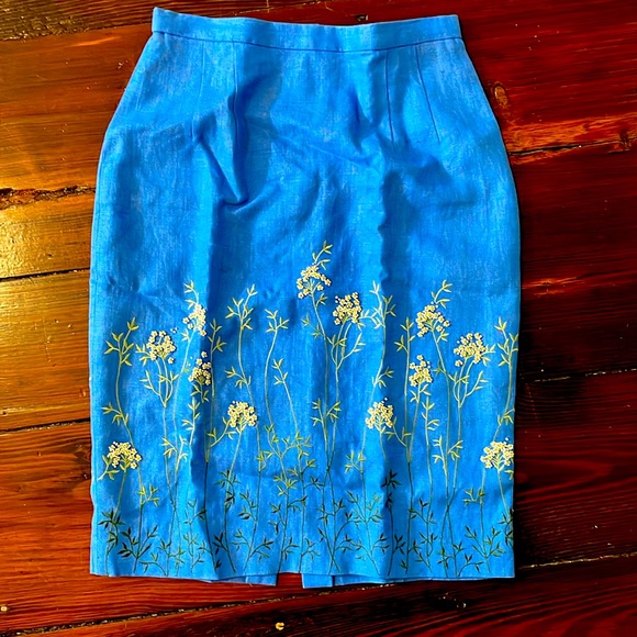 Beaded and embroidered linen pencil skirt - Picture 1 of 5